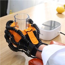 Ankstyvosios neuroreabilitacinės robotinės pirštinės nuo rankų paralyžiaus